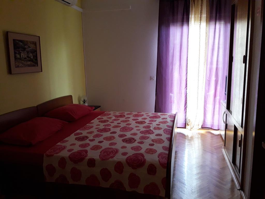 Rooms & Studio Supetar Exterior foto